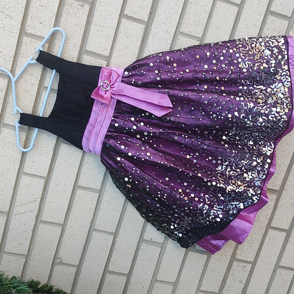 Love Dress - Picture 2 of 10
